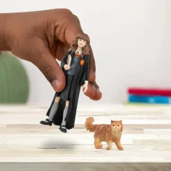 New Schleich Hermione Granger & Crookshanks